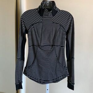 Lululemon Base Runner Half Zip, Size 4